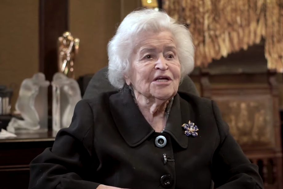 Мемориальную доску президенту Пушкинского музея Ирине Антоновой открыли в Москве