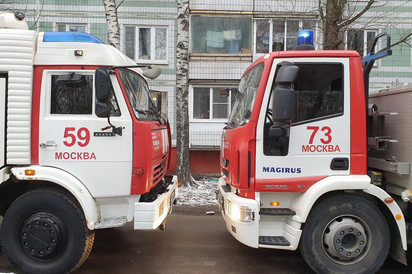 СК проводит проверку по факту пожара в доме в Москве, унесшего жизнь пенсионера