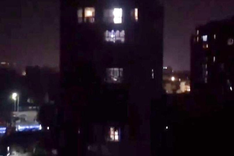 Храп заснувшего у микрофона мужчины в Китае транслировался по всему городу