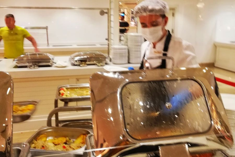 «Меньше инфекций»: стоит ли ехать на Новый год в Турцию