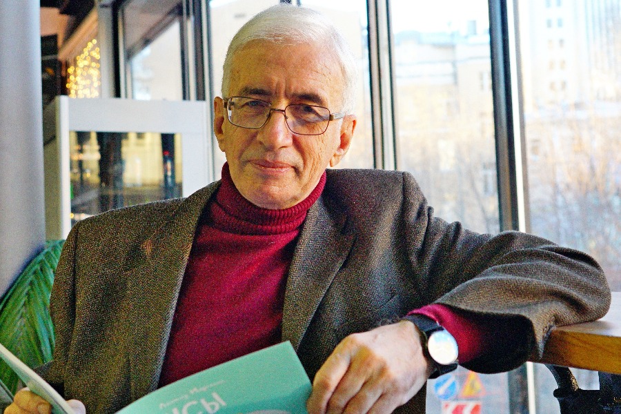 Профессор МГУ имени Ломоносова Леонид Марголис на онлайн-презентации своих книг