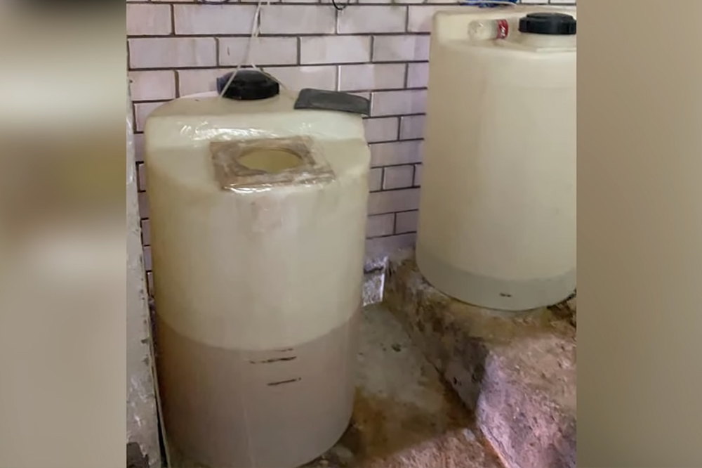 Названа причина инцидента в бассейне в Астрахани, где люди отравились хлором