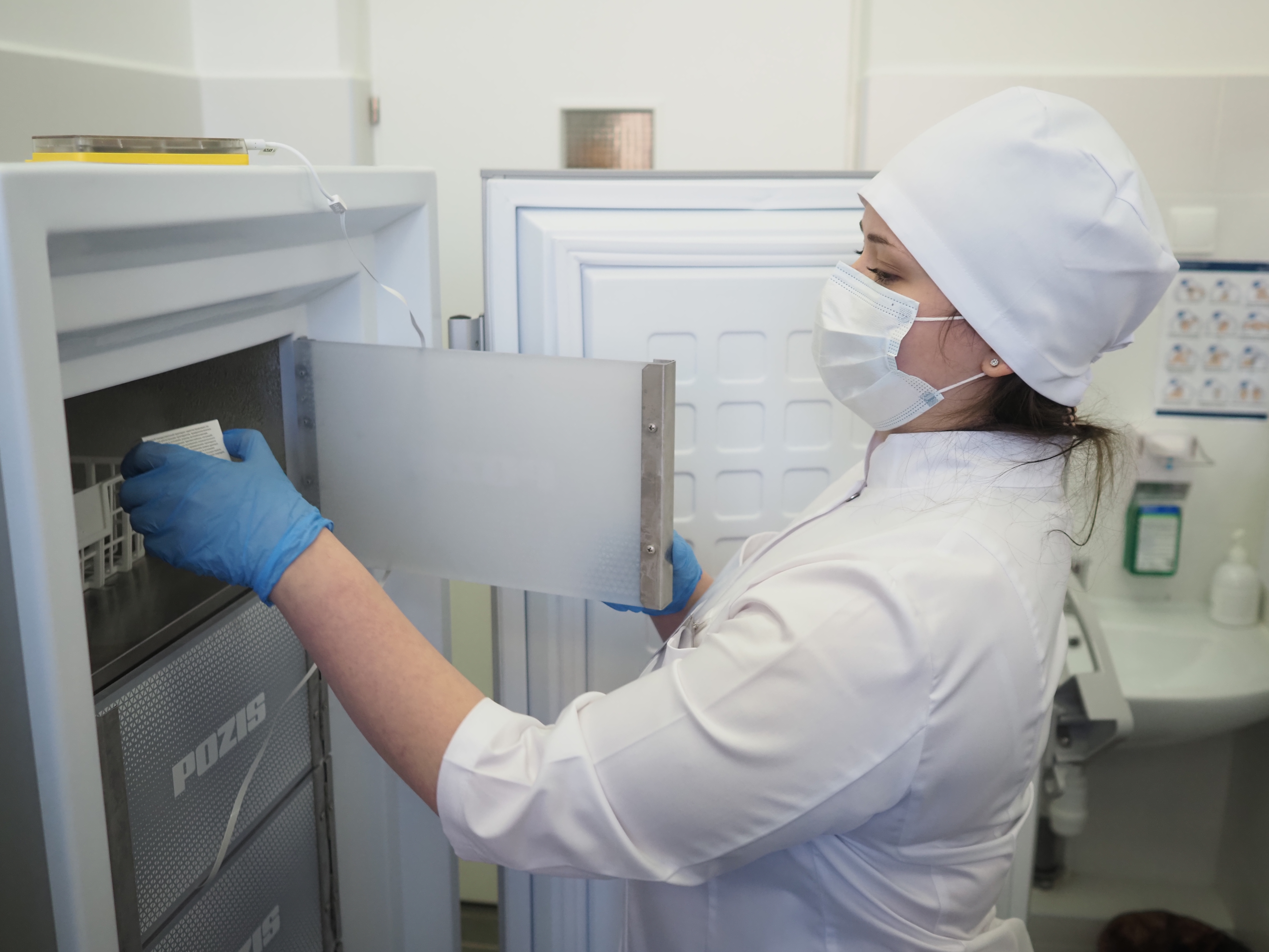 Врач рассказал, когда вакцину от коронавируса начнут испытывать на детях