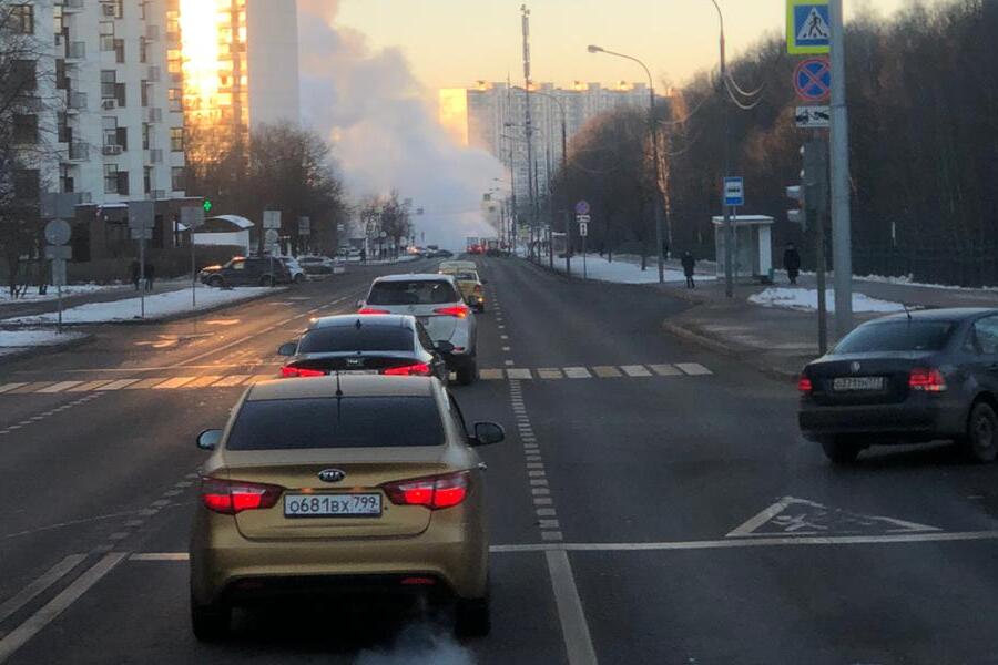 Прорыв водопровода с горячей водой произошел на юго-западе столицы