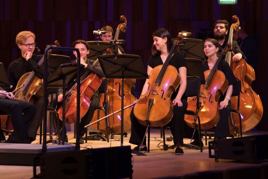 Создавать красоту помогает музыка