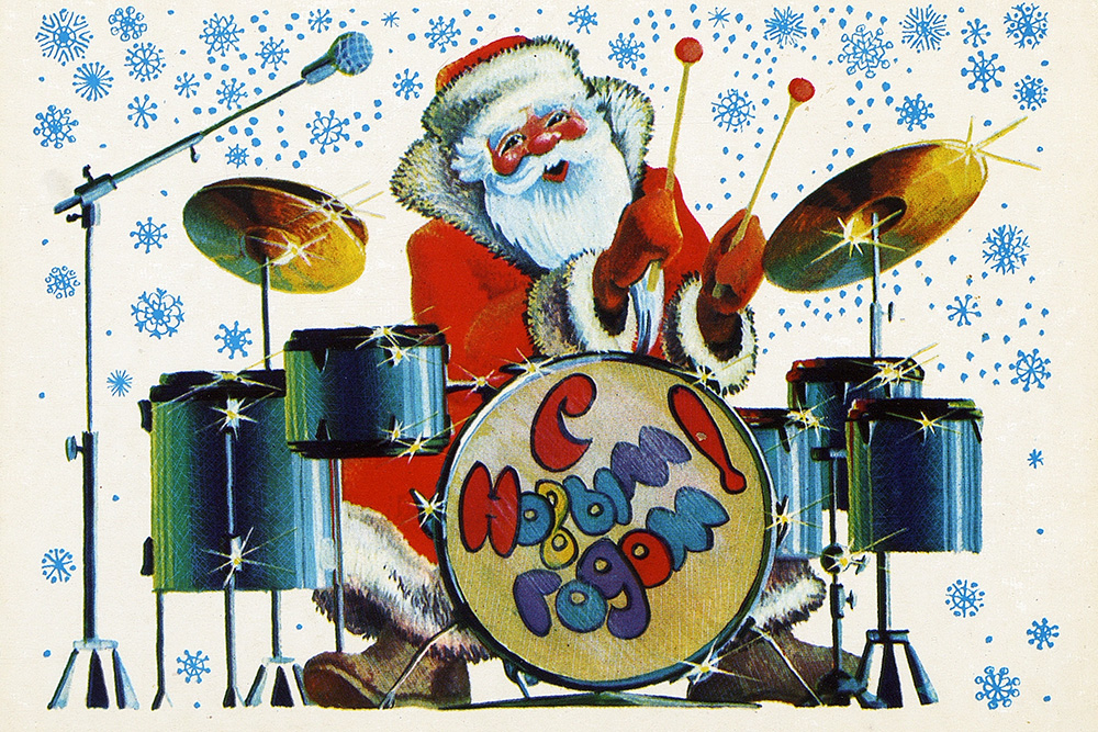 Главархив открыл выставки новогодних открыток на трех бульварах Москвы