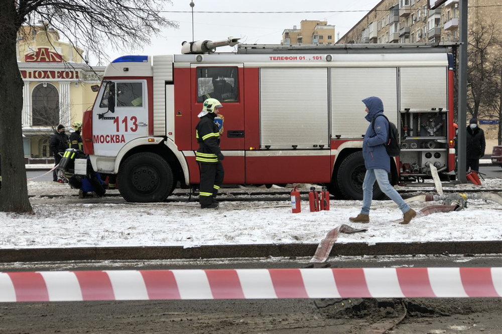 Пожарные ликвидировали возгорание в квартире на западе столицы