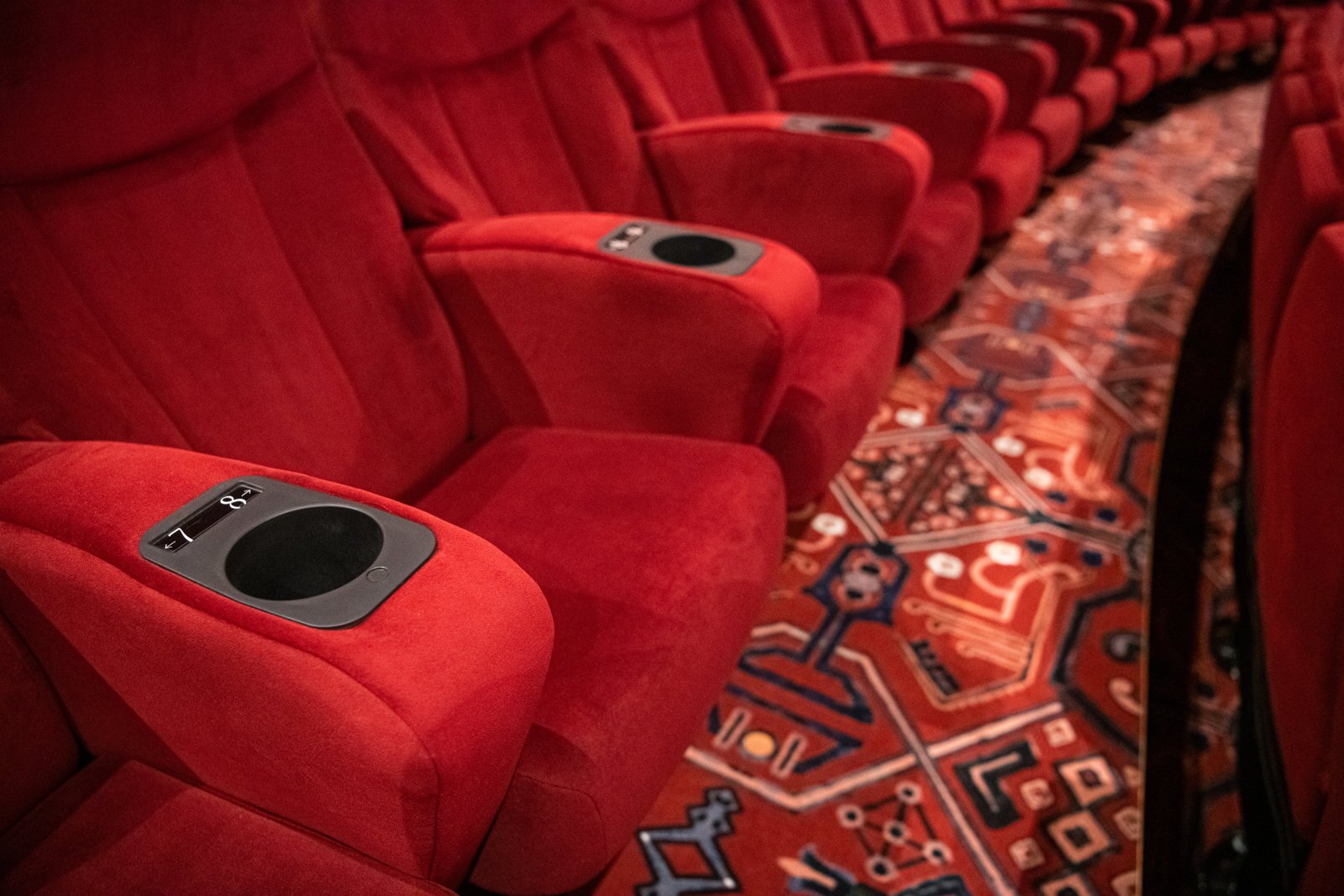 Госдума отклонила законопроект об ограничении рекламы в кинотеатрах