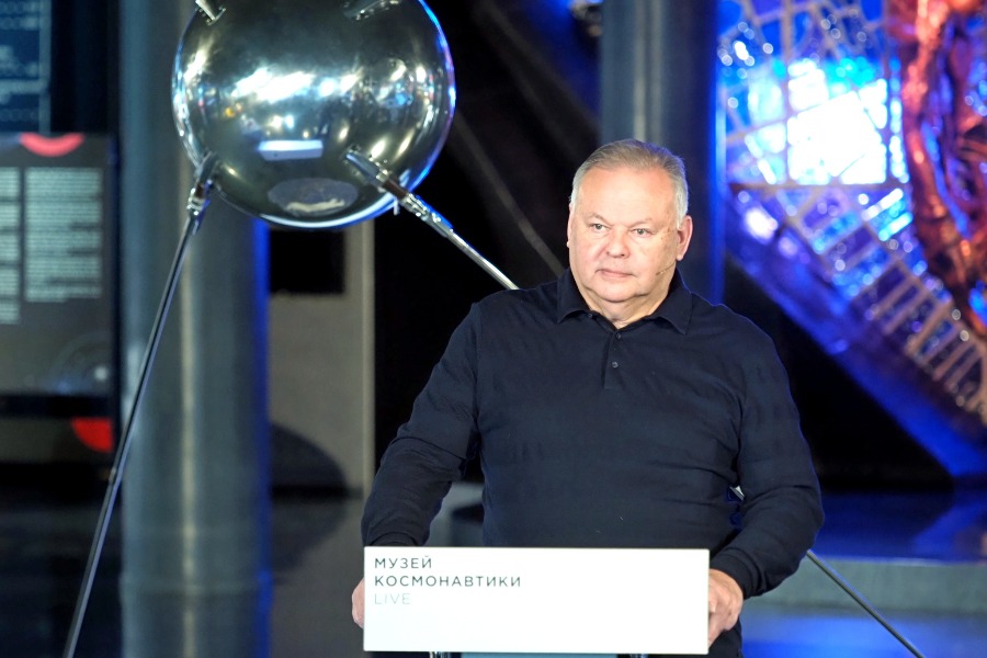 Космонавт Александр Лавейкин рассказывает, как с орбиты выглядит Земля