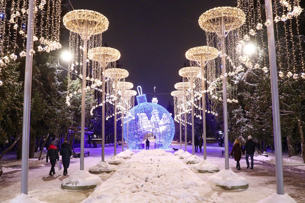 Новогодние световые украшения останутся на улицах и площадях Москвы до 1 апреля