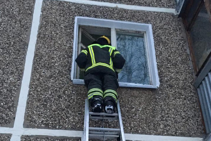 Спасатели ликвидировали утечку газа в жилом доме в ТиНАО