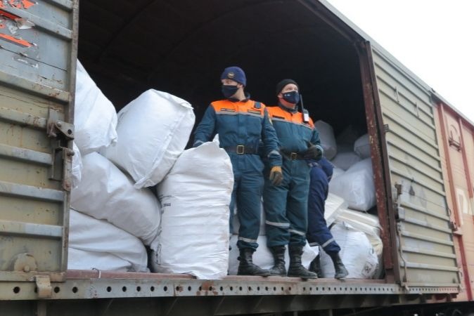 Глава МЧС назвал основную задачу гуманитарной операции в Карабахе