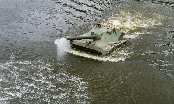 Видео первого в мире плавающего танка «Спрут» показали в Сети
