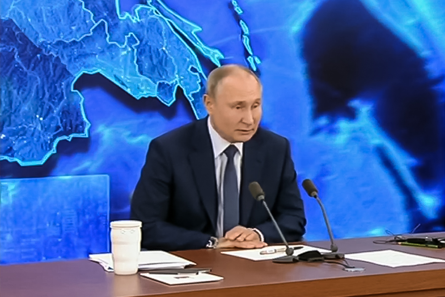 Путин подписал закон о признании физлиц иноагентами за политдеятельность