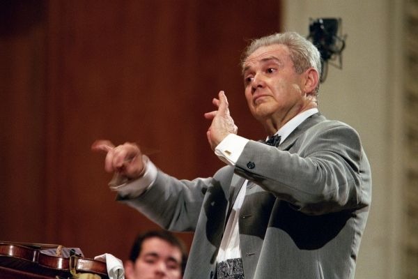 Сергей Собянин поздравил с юбилеем народного артиста СССР Эдуарда Грача