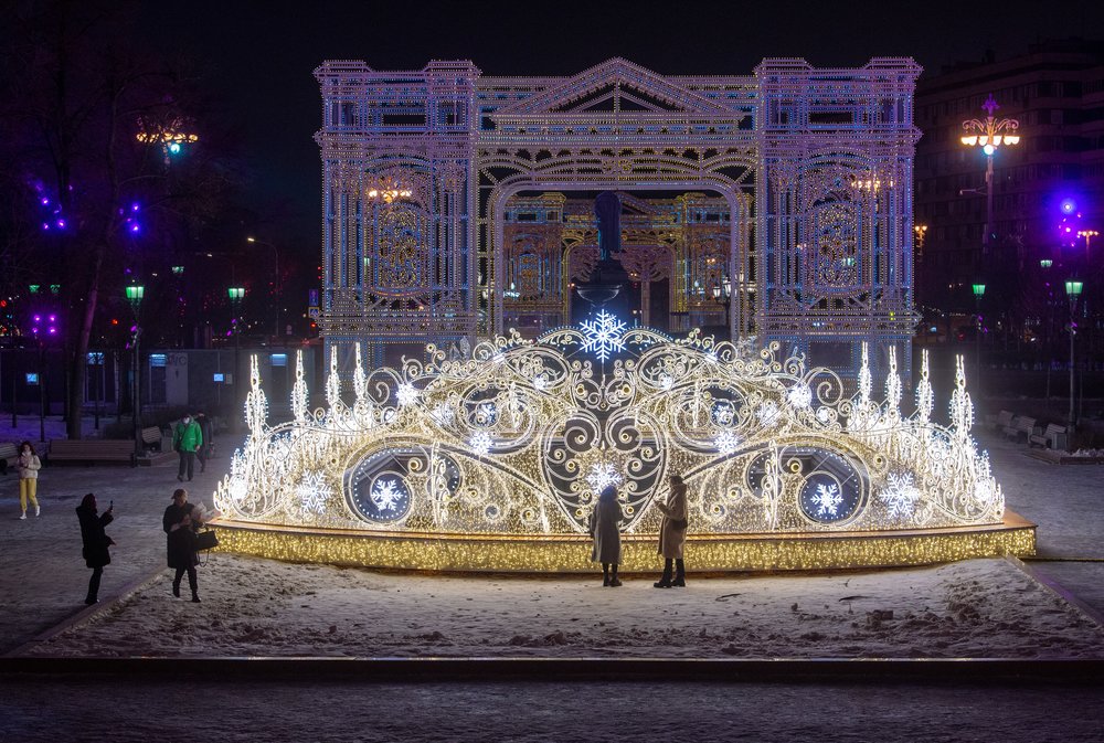 Собянин рассказал, как Москву украсили к новогодним праздникам