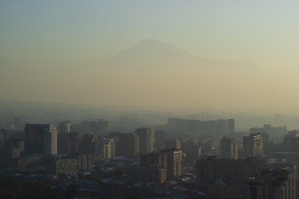Армения и Азербайджан договорились о прекращении огня на границе