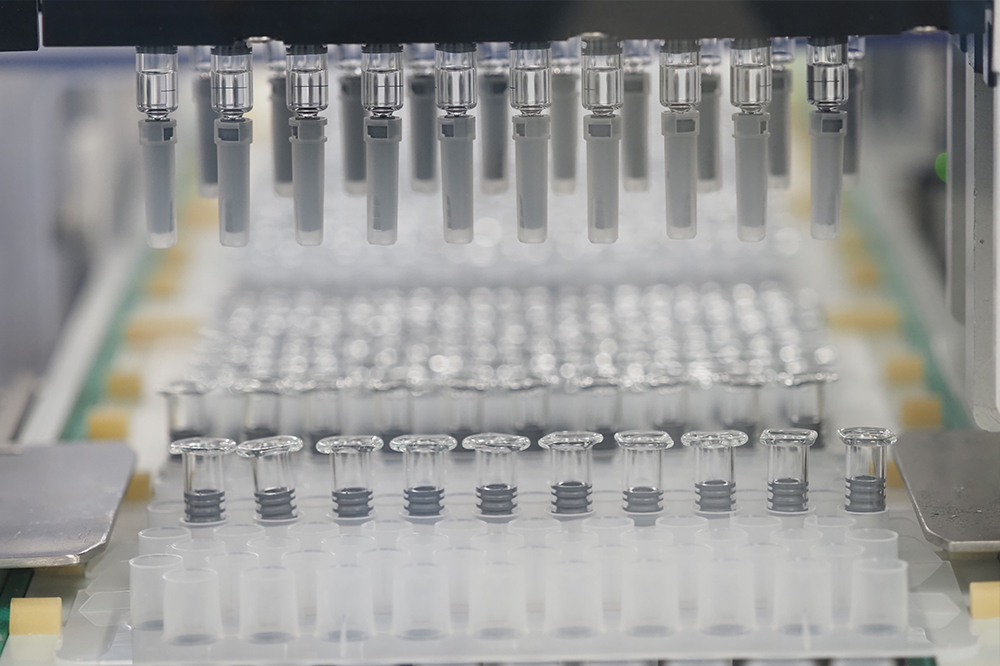 Скорость иммунного ответа: врач оценил последствия уменьшения дозировки вакцины от COVID-19