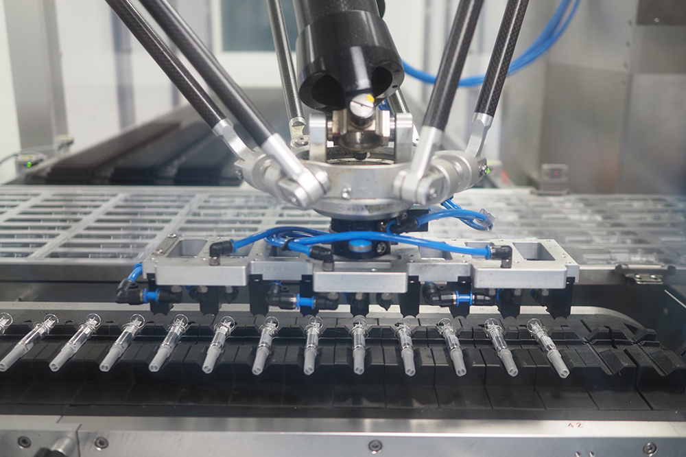 ВОЗ настаивает на проведении испытаний вакцины от COVID-19 на беременных