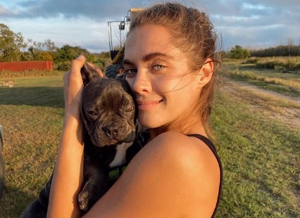 Модель в США спаслась от нападения благодаря ругани на русском языке