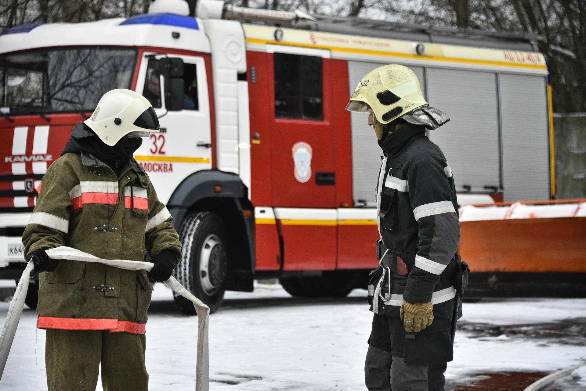 Работников офисного центра на Ленинградском проспекте эвакуировали из-за пожара