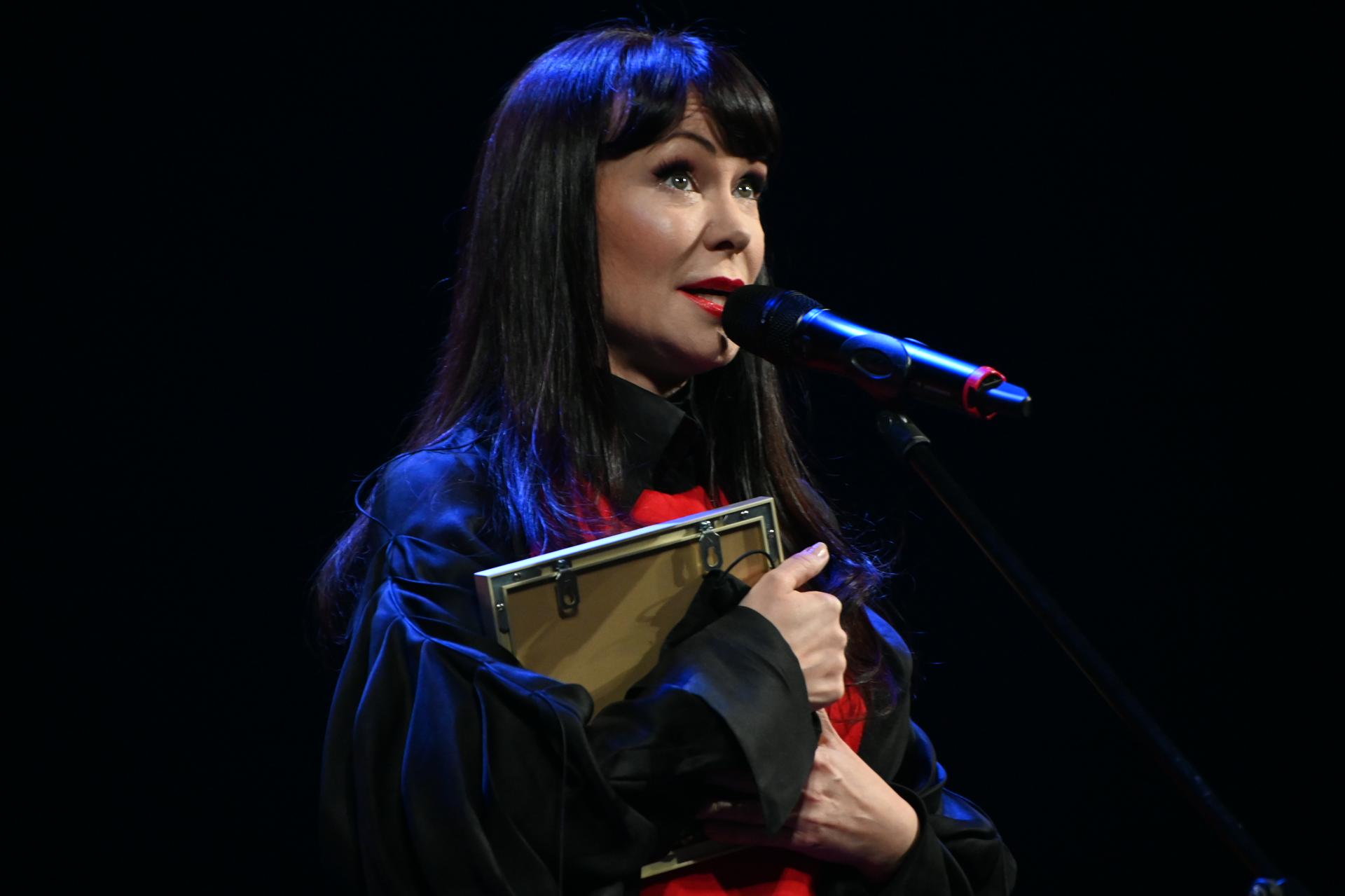 Нонна Гришаева поделилась с подписчиками своим новым образом 