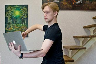 Педагог по танцам рассказал, как проходят онлайн-занятия