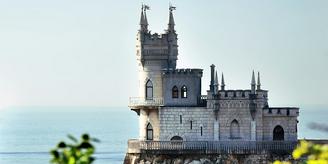 Кто нарушает права крымчан