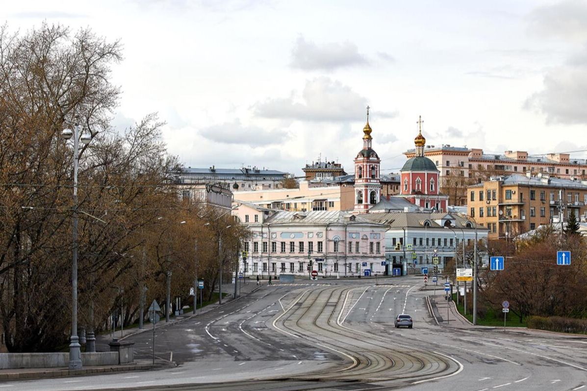 Фасад церкви апостолов Петра и Павла отреставрировали в Москве