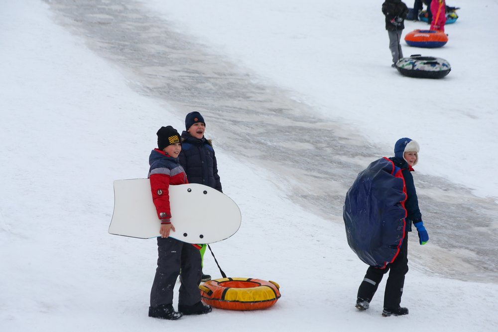 Спасатели предупредили об опасности необорудованных детских горок