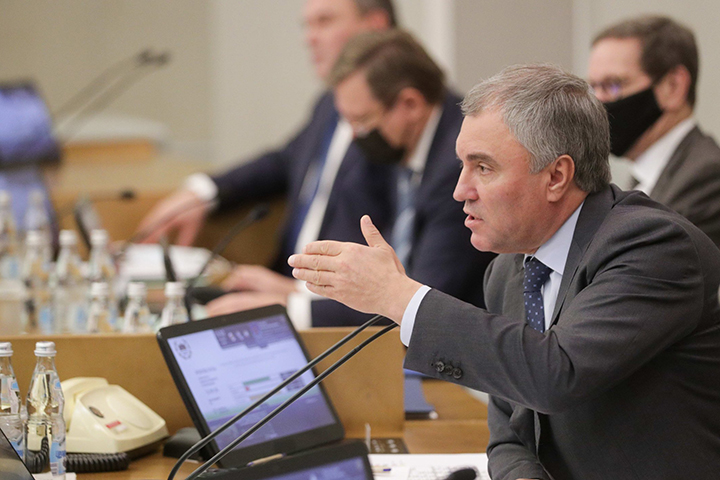 Володин предложил создать новые меры воздействия на дорожных лихачей