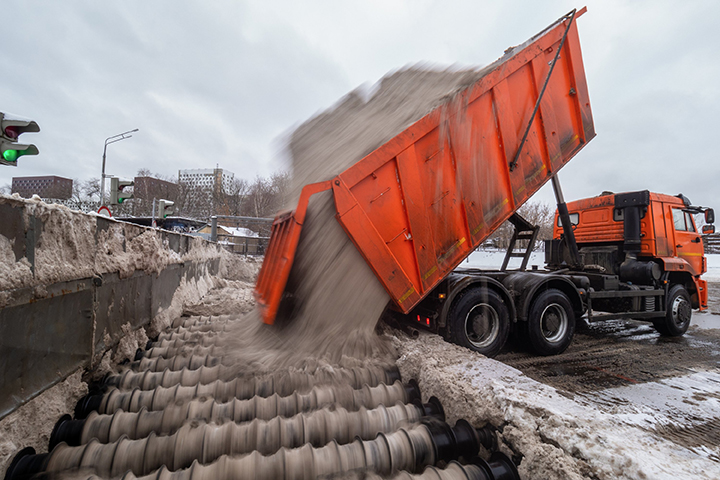 Свыше 240 тысяч кубометров снега утилизировали на столичных снегосплавных пунктах