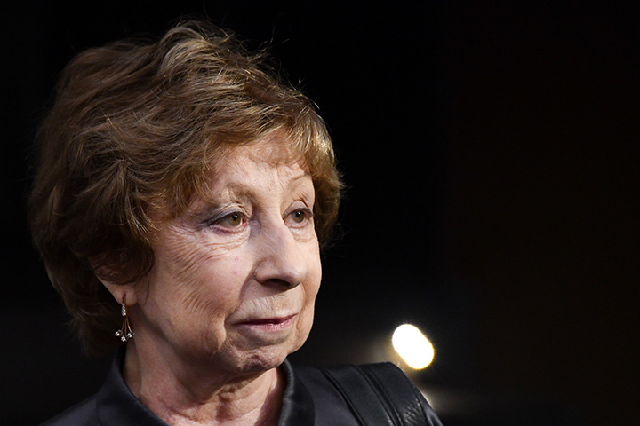 Лию Ахеджакову выписали из больницы после перенесенного коронавируса