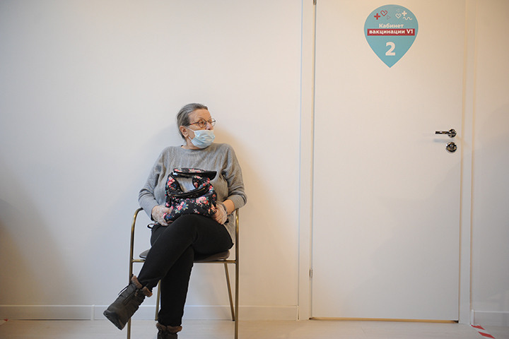 Электронные сертификаты вакцинированных от COVID-19 введут в Подмосковье