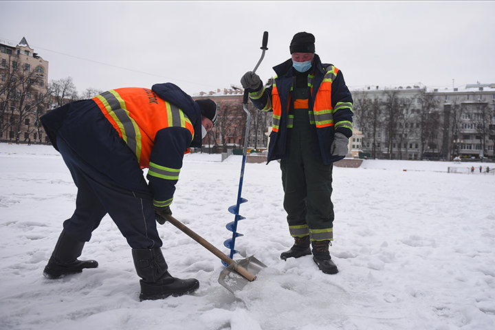 Сезонные работы по искусственной аэрации водоемов завершили в столице