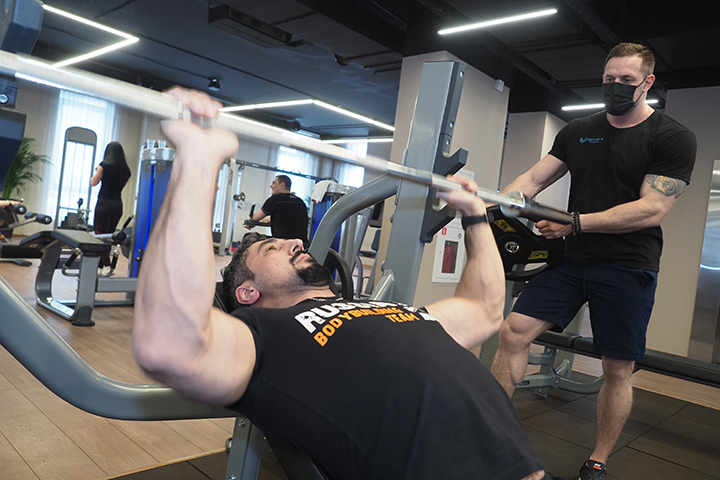 Спрос на занятия спортом в России за год вырос вдвое