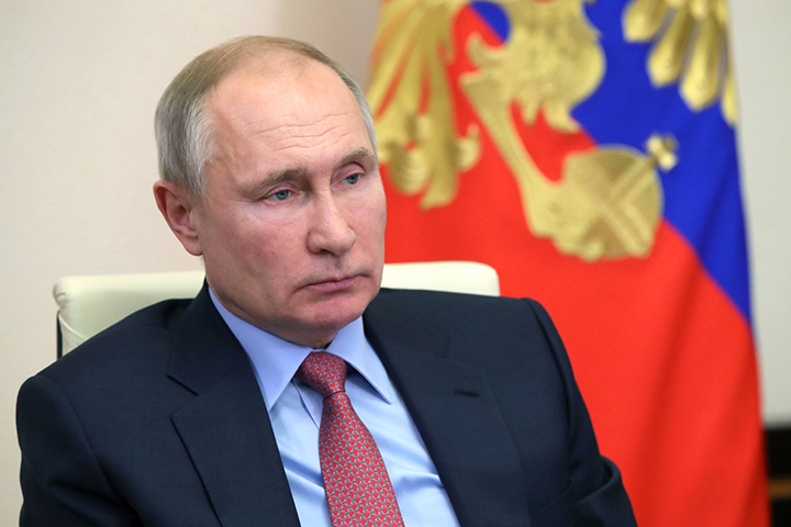 Путин дал поручения правительству по восстановлению экономики в стране