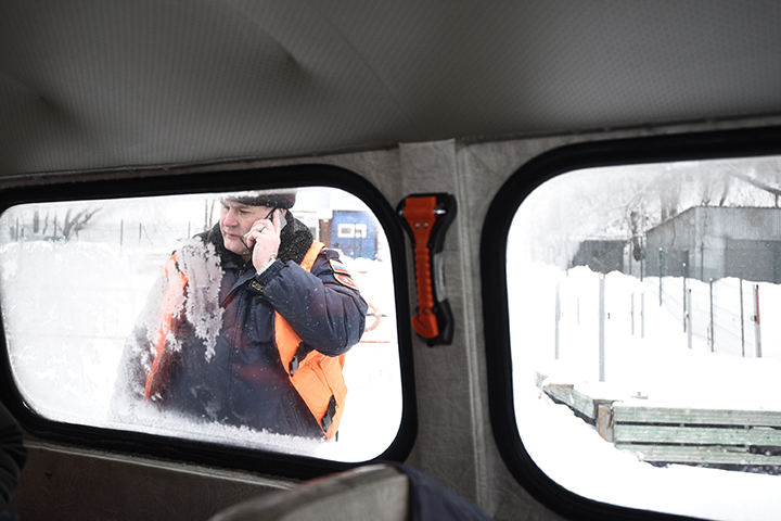 Двух велосипедистов спасли с отколовшейся льдины на Москве-реке