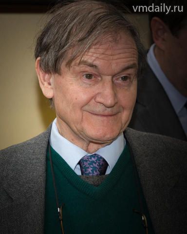 Вся нынешняя неделя в столице прошла под знаком визита выдающегося английского ученого, физика, математика, философа и космолога, профессора Оксфордского университета Роджера Пенроуза.