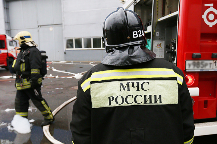 Возгорание в гараже ликвидировали до прибытия пожарных в Москве
