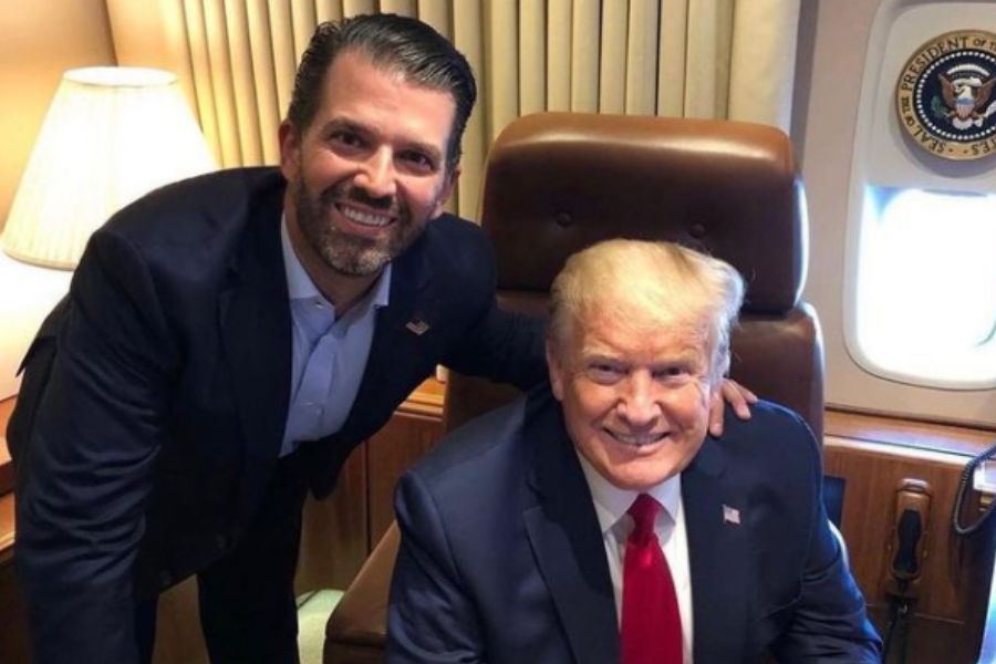 Сын экс-президента США Трампа набрал более миллиона подписчиков в Telegram