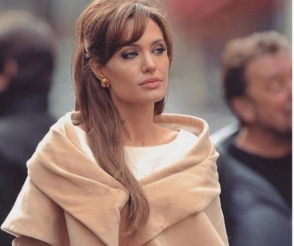 Анджелина Джоли показала, как выглядит кухня в ее доме