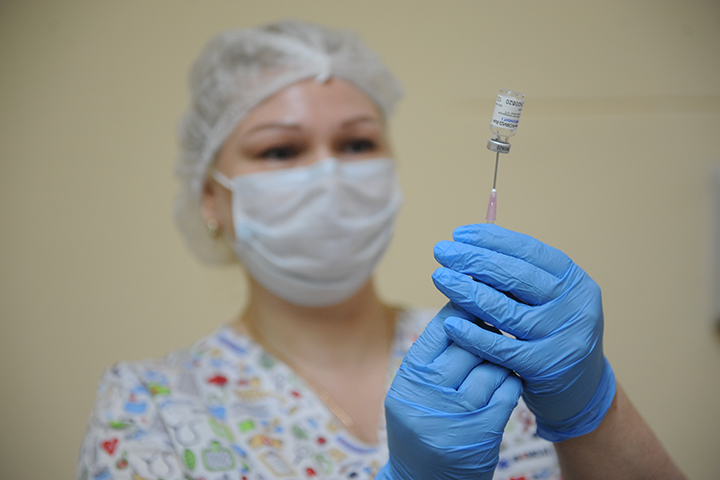 «Спутник V» вошел в тройку самых популярных вакцин от COVID-19