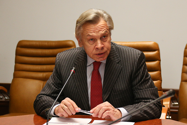 Пушков оценил намек администрации Байдена Путину