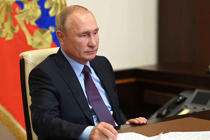 Путин подписал закон об обязанности сообщать о статусе иноагента для кандидатов на выборах