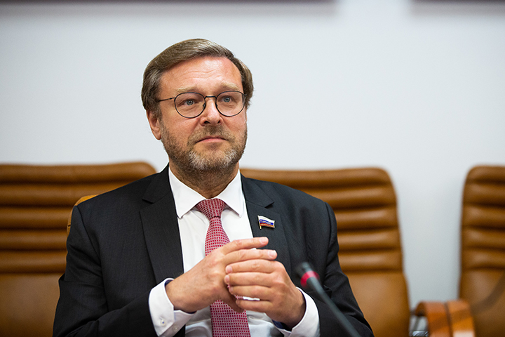 «Шита политическими нитками»: Косачев раскритиковал позицию Британии по правам человека