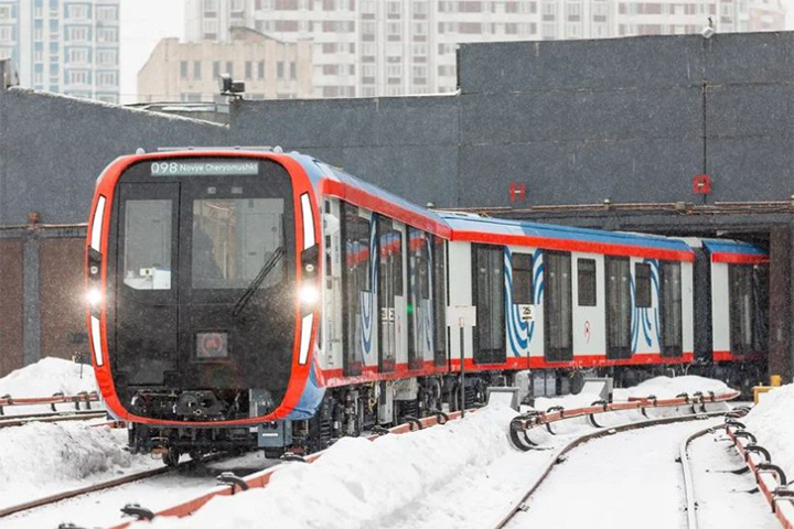 Новые сине-белые поезда начнут курсировать в столичном метро