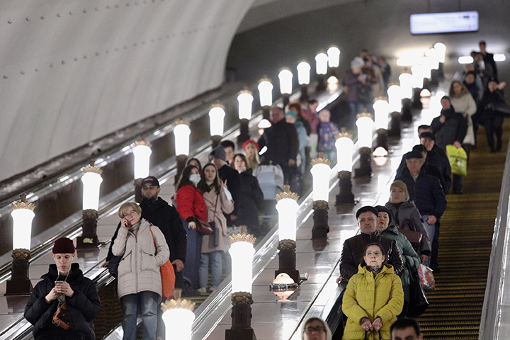 Москвичам предложили стать голосом одной из линий метро
