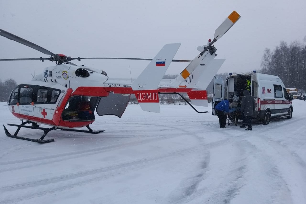 Мужчину с инфарктом в ТиНАО эвакуировали в больницу с помощью санитарного вертолета