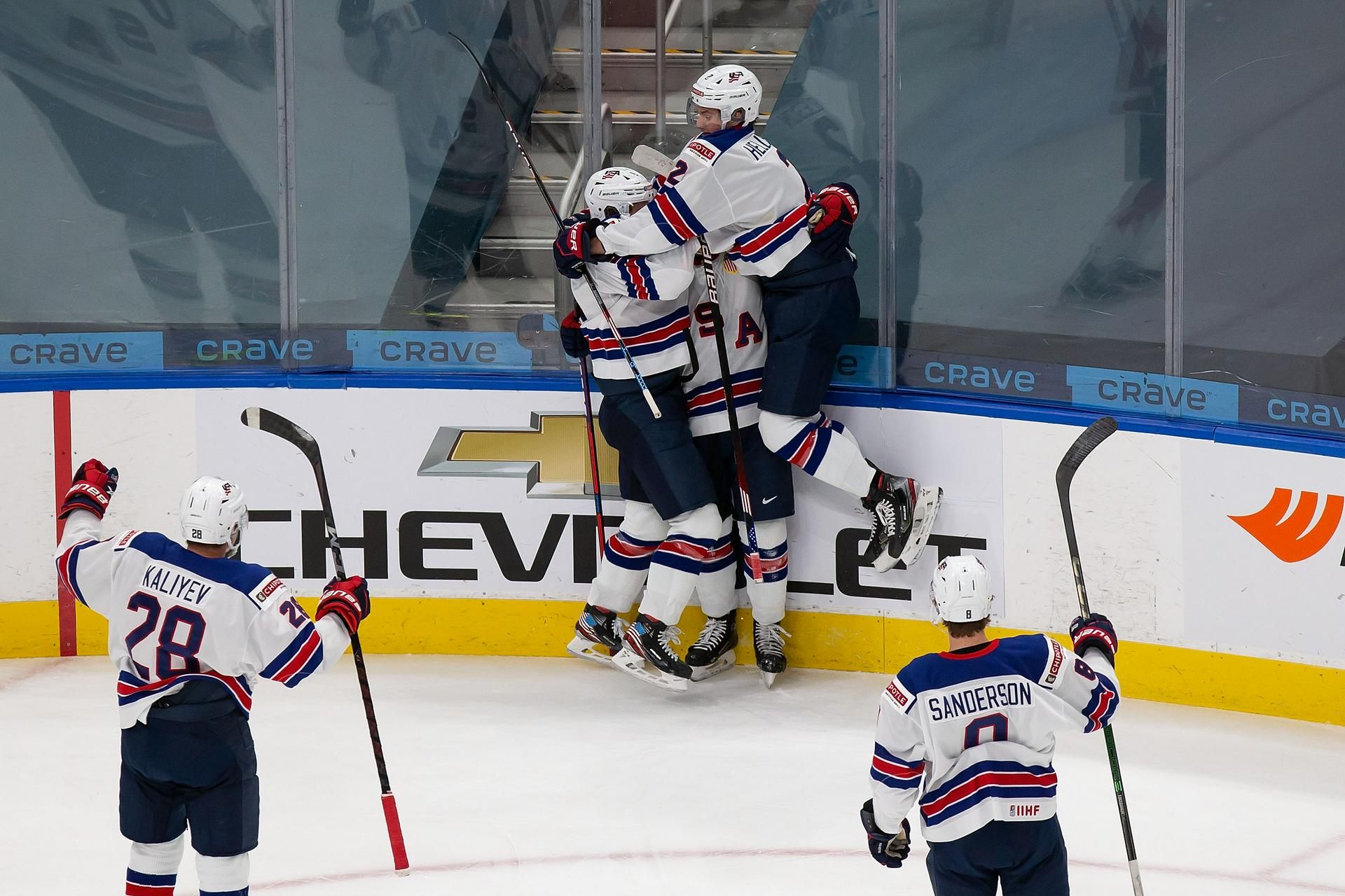 Сборная США по хоккею обыграла Канаду и стала победителем МЧМ-2021